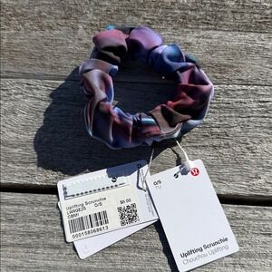 Lululemon‎ Uplifting Scrunchie CBMI NWT purple watercolor